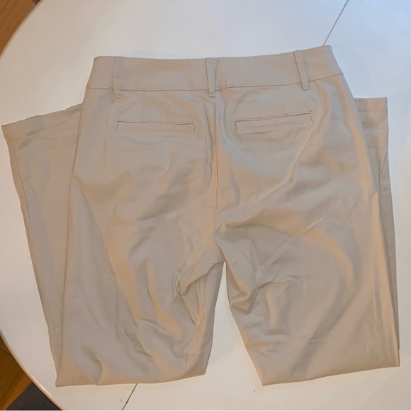 Curvy Girlfriend Chino - Picture 4 of 5